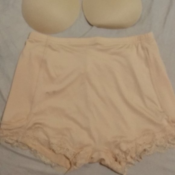 5/$25 NWOT Padded Shapewear shorts Medium - Picture 12 of 13